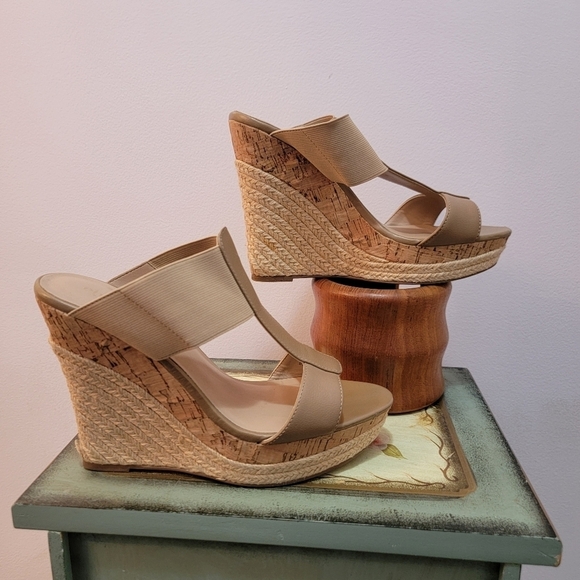 Charles by Charles David Tan Leather T Straps Size 9.5 - Picture 2 of 12